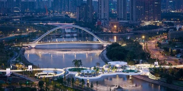 成都漂浮公園，一座橋，九種風景